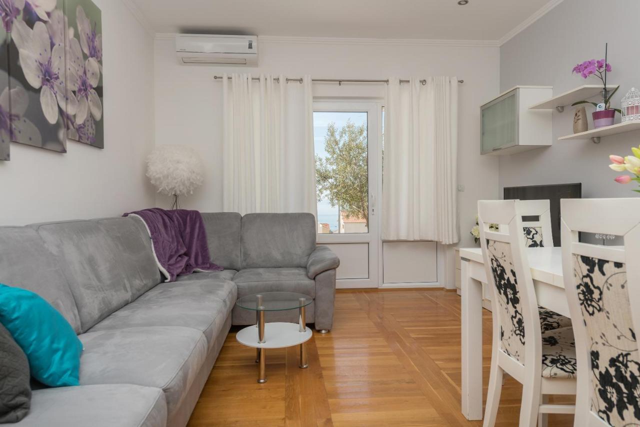 Long Apartment Makarska Exterior photo