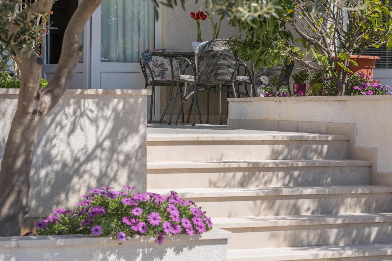 Long Apartment Makarska Exterior photo